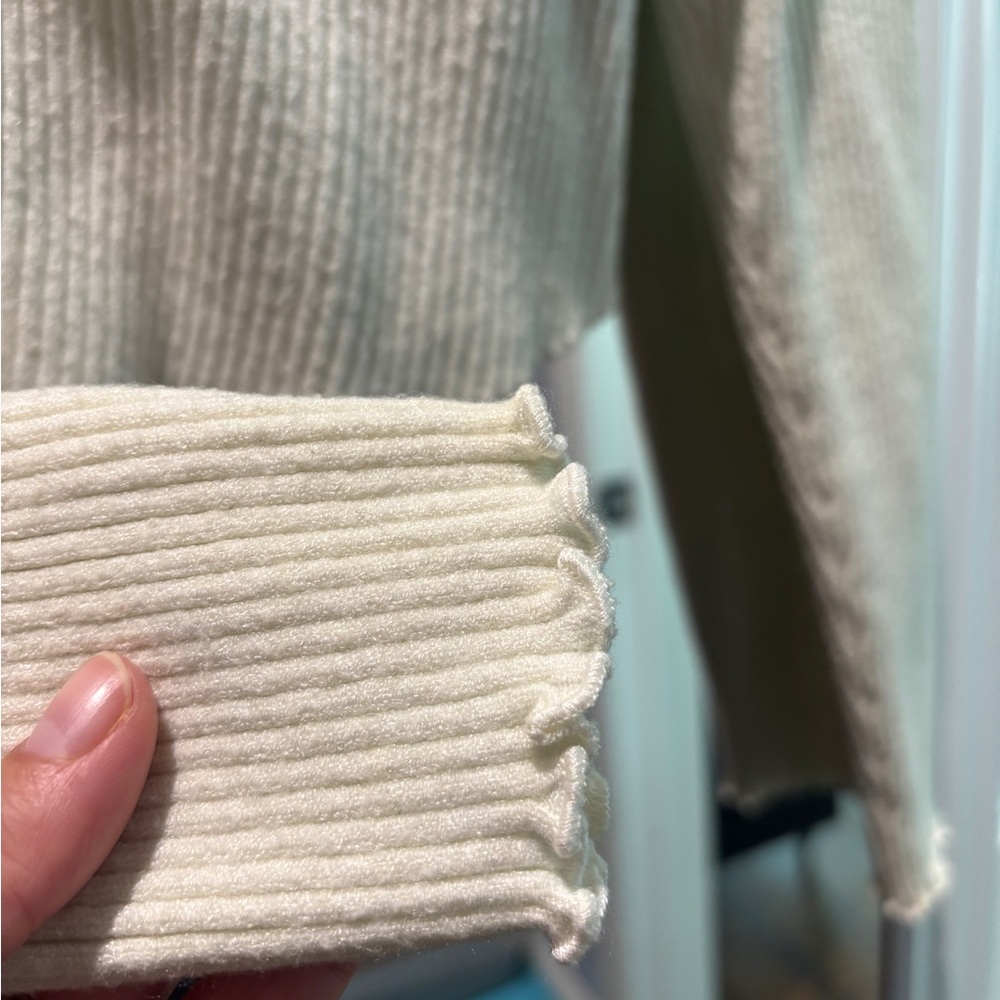 Torrid Cream Ribbed Button-Front Cropped Cardigan - Picture 4 of 4